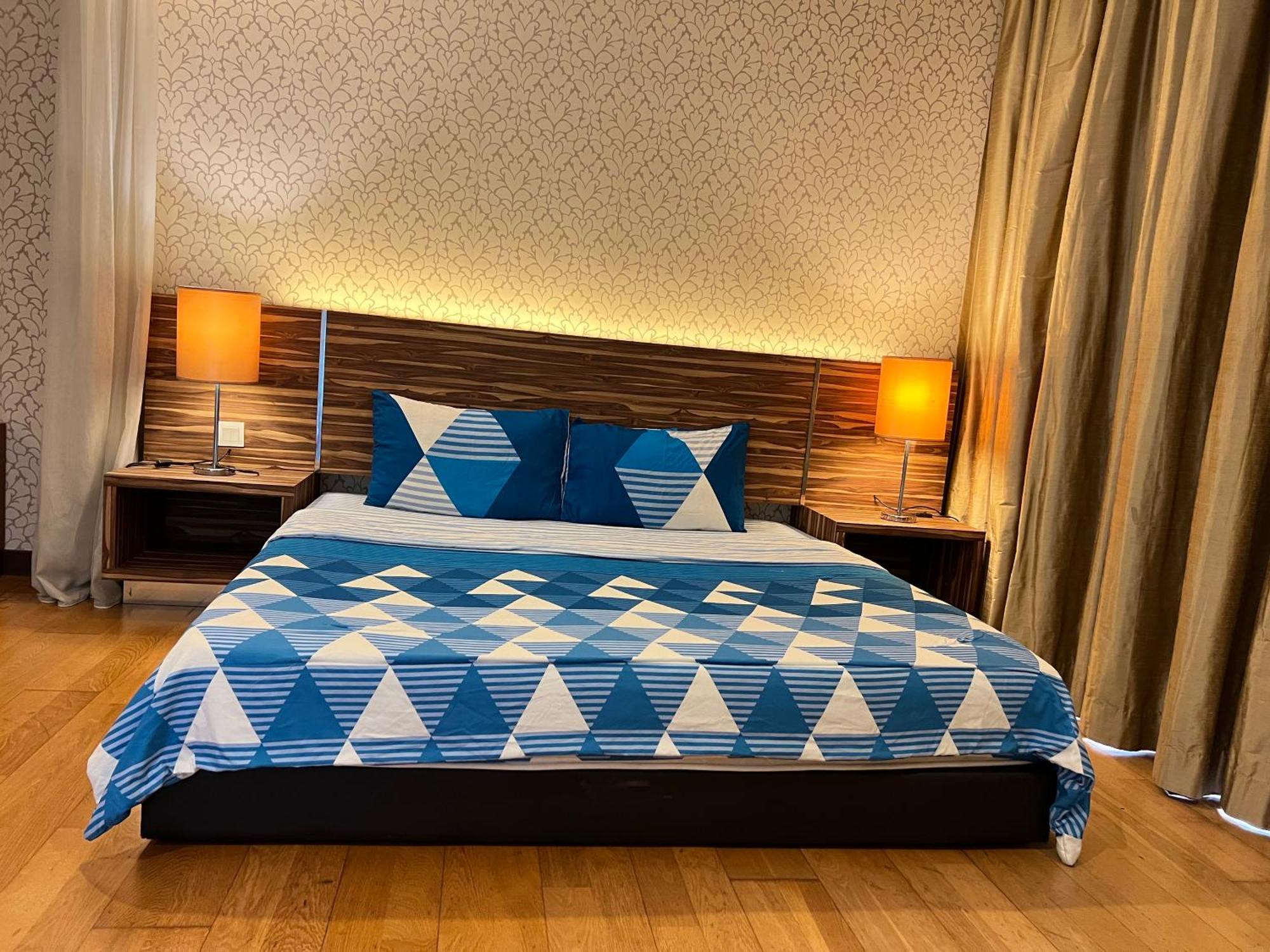 Regalia Spritz Empire Hostel Куала-Лумпур Экстерьер фото