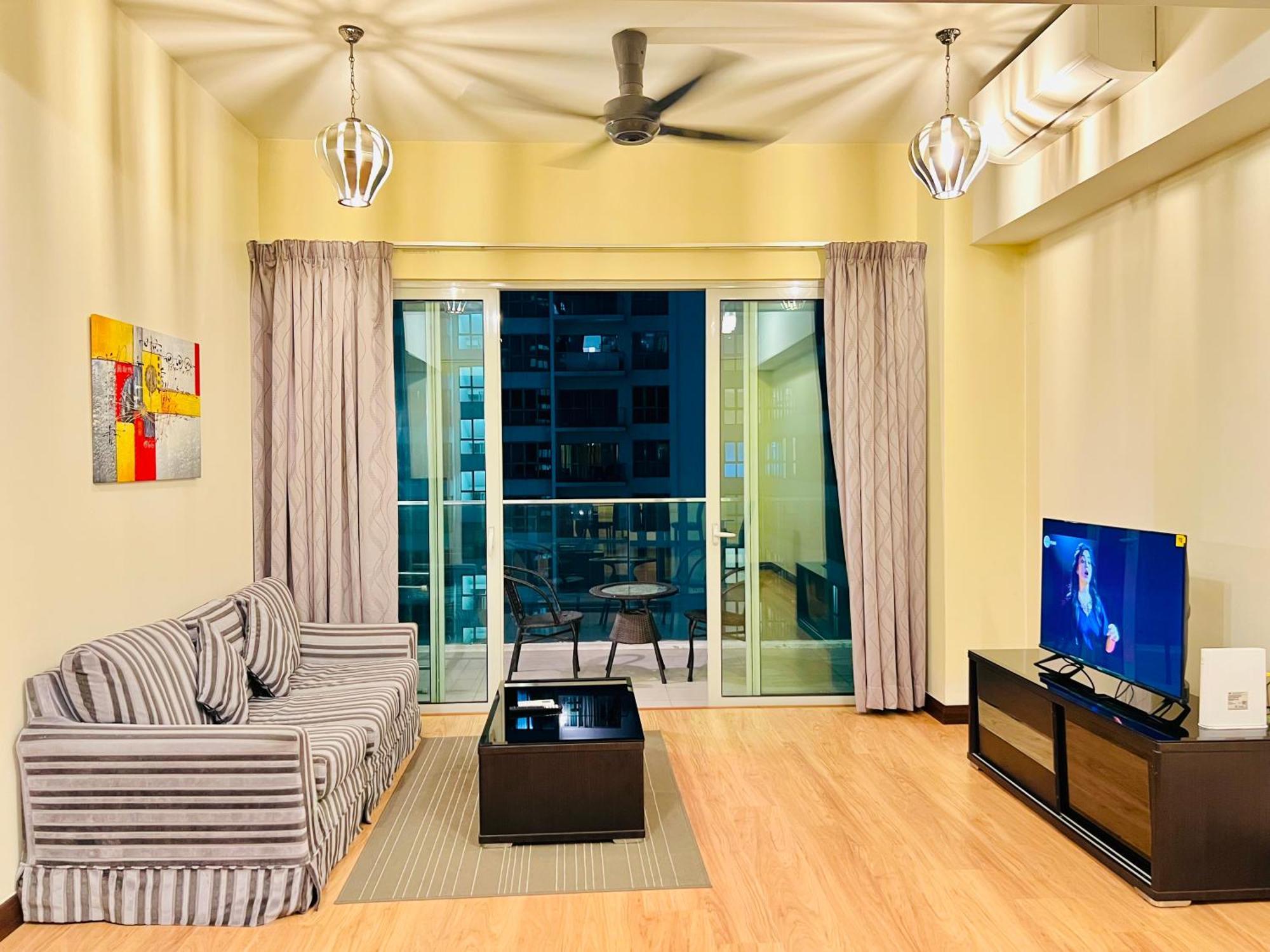 Regalia Spritz Empire Hostel Куала-Лумпур Экстерьер фото