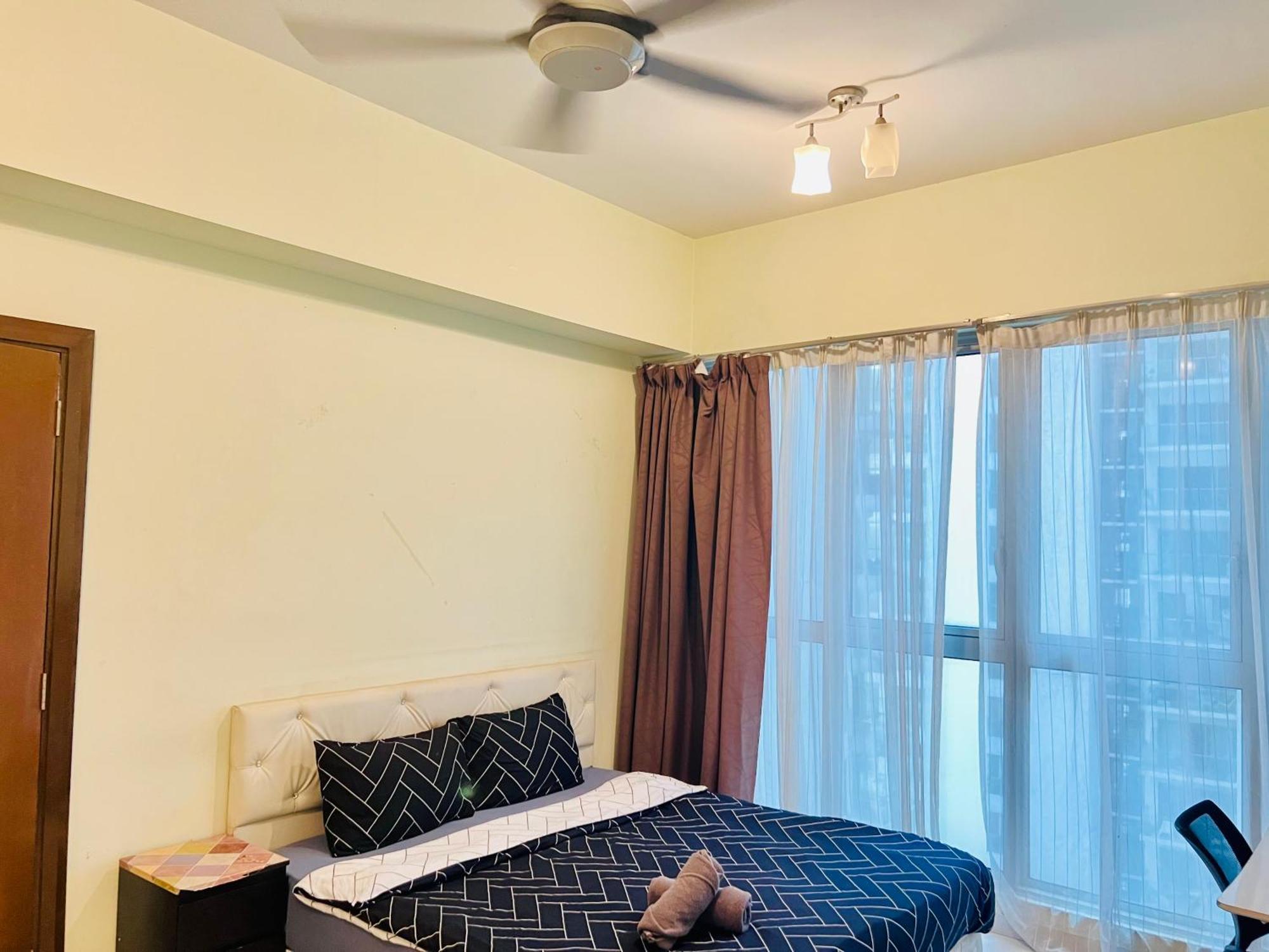 Regalia Spritz Empire Hostel Куала-Лумпур Экстерьер фото